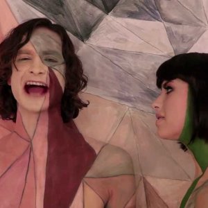 Gotye - Somebody That I Used To Know (feat. Kimbra) [Official Music Video]