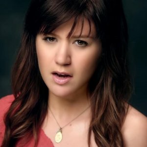 Kelly Clarkson - Dark Side
