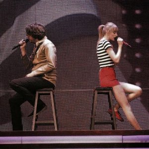 Taylor Swift - The Last Time ft. Gary Lightbody