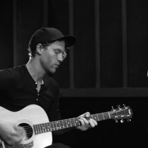 Ariana Grande, The Weeknd - Love Me Harder (Acoustic)