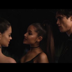 Ariana Grande - break up with your girlfriend, i'm bored (Official Video)