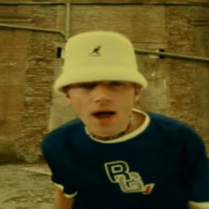 Blur - On Your Own (Official Music Video)