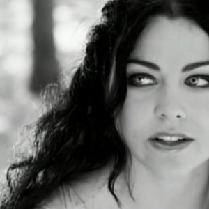 Evanescence - My Immortal (Official HD Music Video)