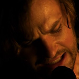 Kings Of Leon - Sex on Fire (Official Video)