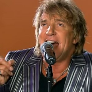 Rod Stewart - Have You Ever Seen The Rain (Official Video)