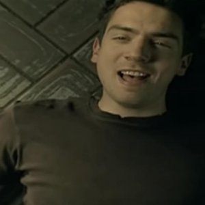 Media 'Snow Patrol - Chasing Cars (Official Video)' in category 'Music Videos'